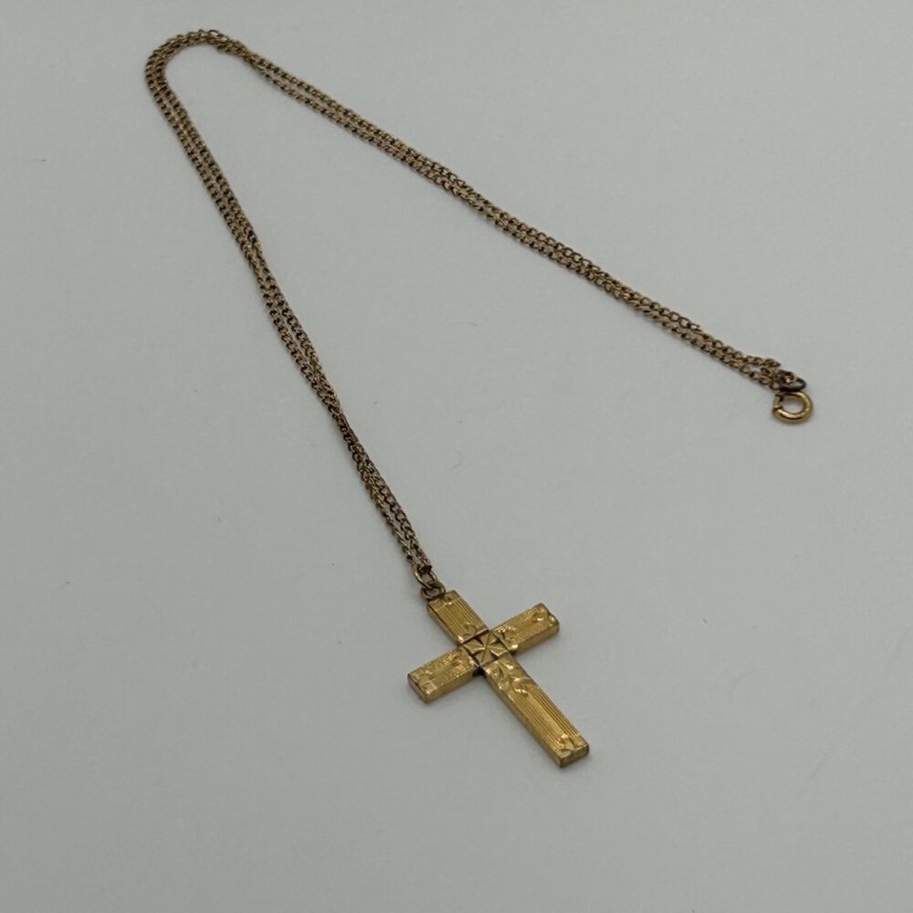 Vintage Art Deco Etched Gold-tone Cross Necklace and Chain 1930 Thumbsless Clasp - Picture 2 of 12